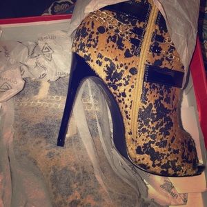 Leopard heels